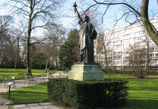 Статуя Свободы Люксембургский сад
